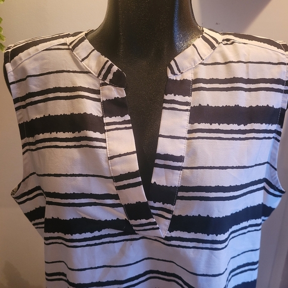 Pentagone Sleeveless Black and White Striped Top L - Picture 3 of 8